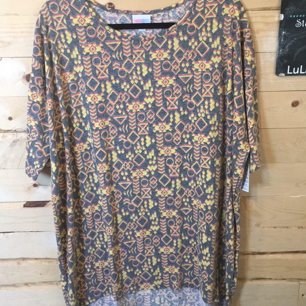 LuLaRoe Irma tunic